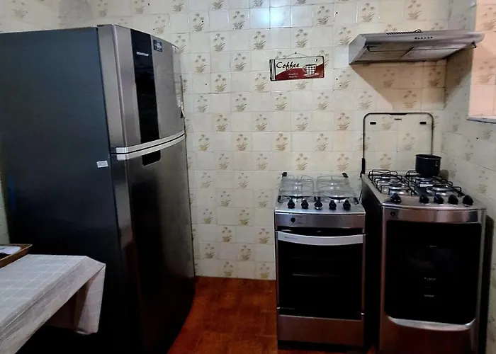Quarto Tranquilo E Familiar No Leblon - Quiet Family Room In Leblon